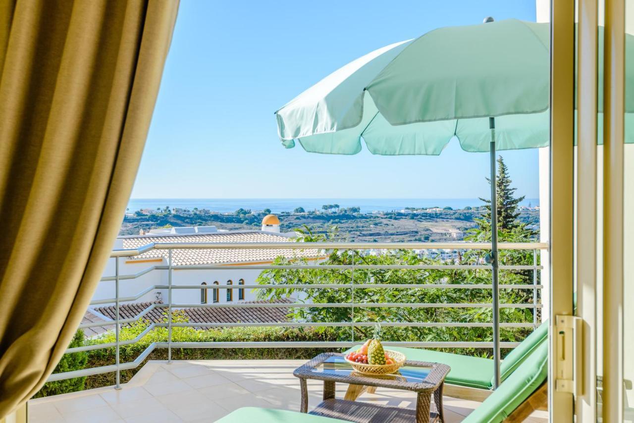 Bnb Homes Ocean View Apartment With Huge Sunny Terrace, 2 Swimming Pools & Tennis Court Albufeira Eksteriør bilde