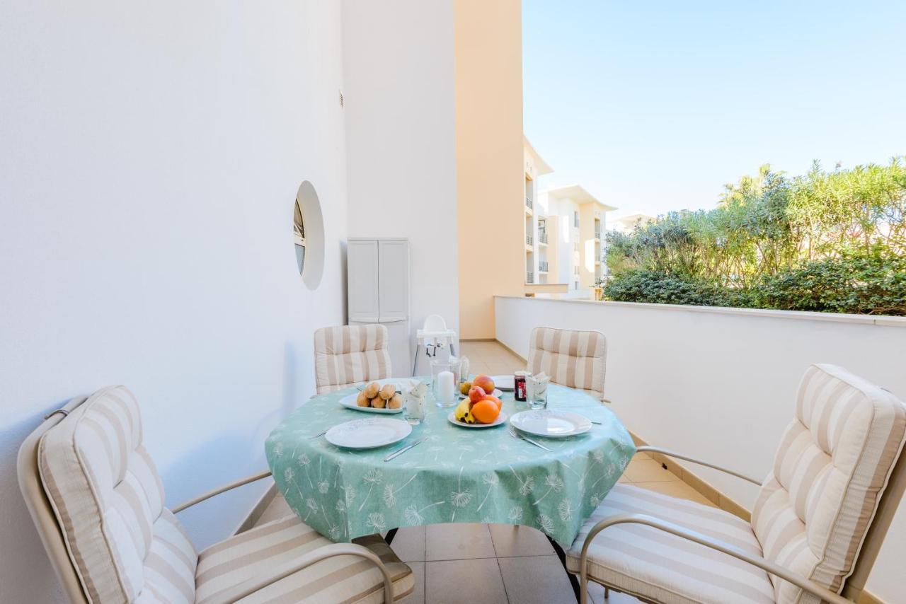 Bnb Homes Ocean View Apartment With Huge Sunny Terrace, 2 Swimming Pools & Tennis Court Albufeira Eksteriør bilde