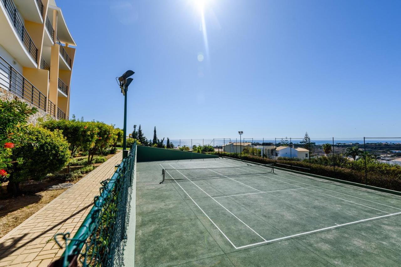 Bnb Homes Ocean View Apartment With Huge Sunny Terrace, 2 Swimming Pools & Tennis Court Albufeira Eksteriør bilde