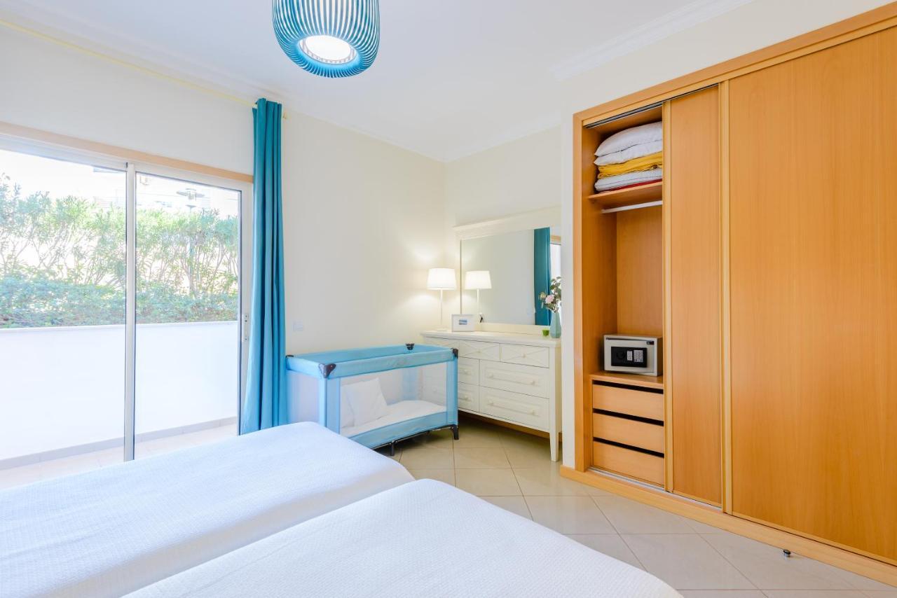 Bnb Homes Ocean View Apartment With Huge Sunny Terrace, 2 Swimming Pools & Tennis Court Albufeira Eksteriør bilde
