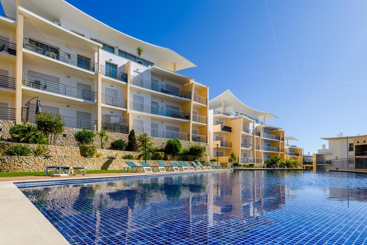 Bnb Homes Ocean View Apartment With Huge Sunny Terrace, 2 Swimming Pools & Tennis Court Albufeira Eksteriør bilde
